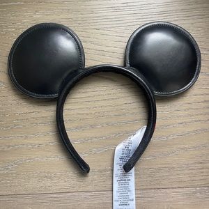 Disney Park authentic Mickey Mouse Ears